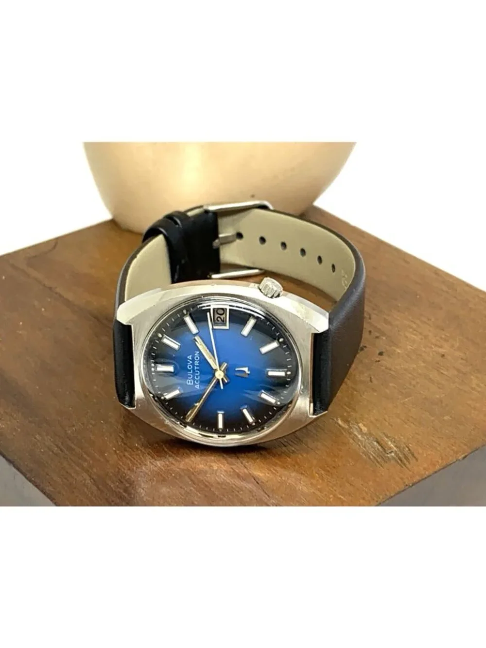 Bulova Accutron Men's Watch Vintage 1973 Quartz Blue Dial Black Leather Strap